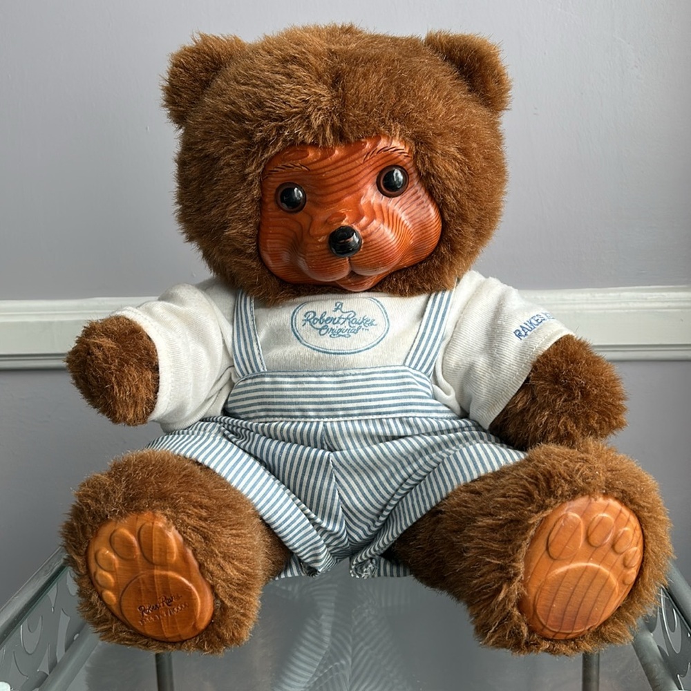 Vintage numbered Robert Raikes Brian bear with carved wooden face and feet